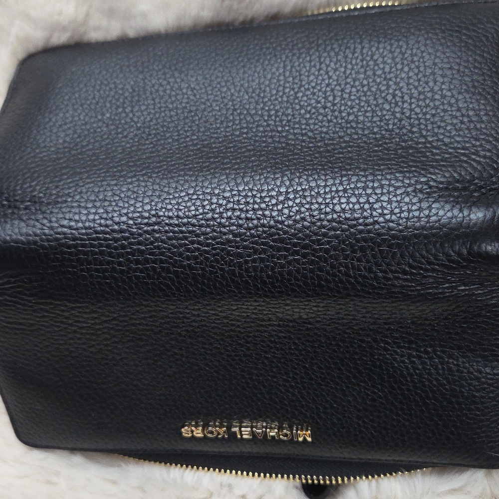 MICHAEL KORS Black Leather With Gold Wallet Wristlet With Strap EUC - Picture 9 of 12